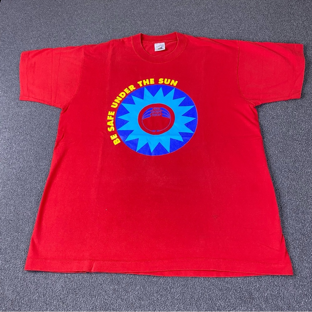 Vintage Bath And Body Under The Sun Red Single Stitched Men’s t-Shirt Size XL